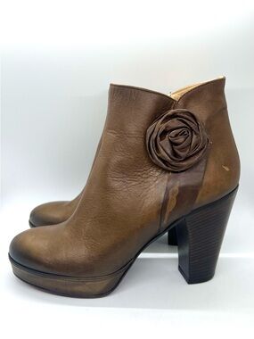 Anthropologie Sciapo Leather Rosette Platform Ankle Boots
